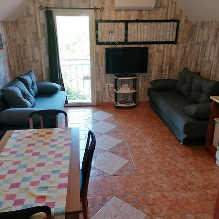 Taban Apartman Dunakeszi Exteriör bild