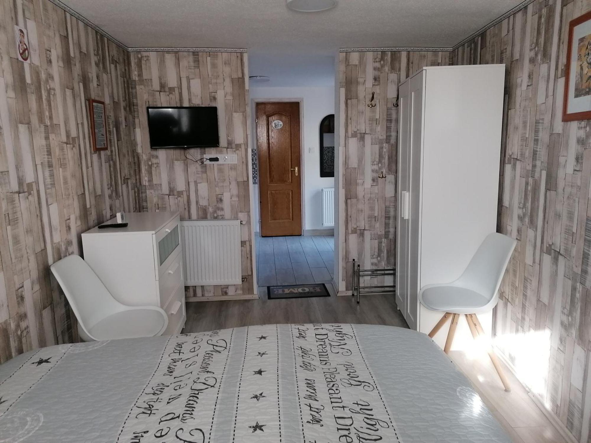 Taban Apartman Dunakeszi Exteriör bild