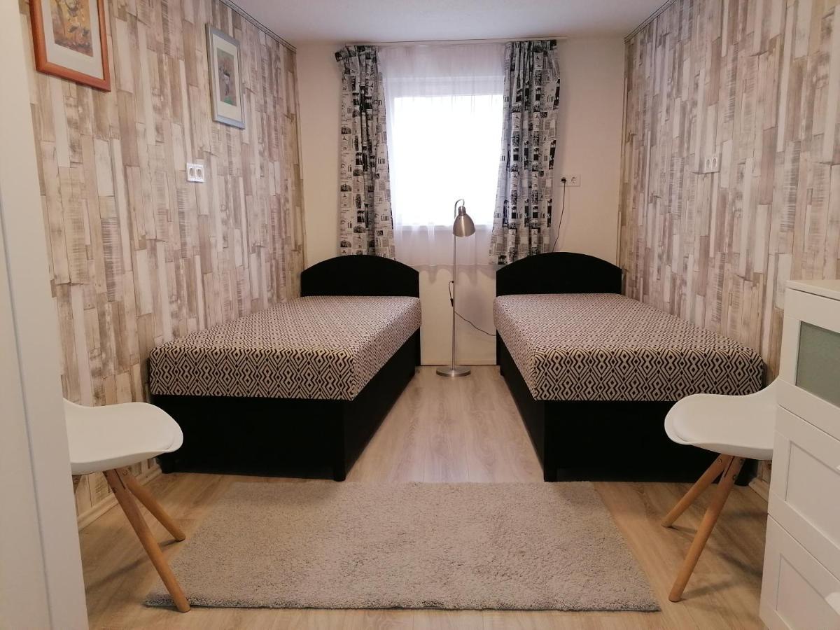 Taban Apartman Dunakeszi Exteriör bild